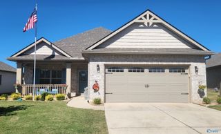 21995 Natures Cove Drive, Athens, AL 35613