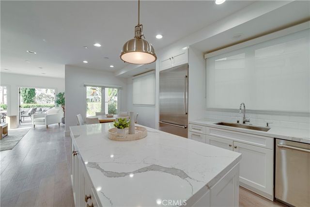 608 Heliotrope, Corona Del Mar, CA 92625