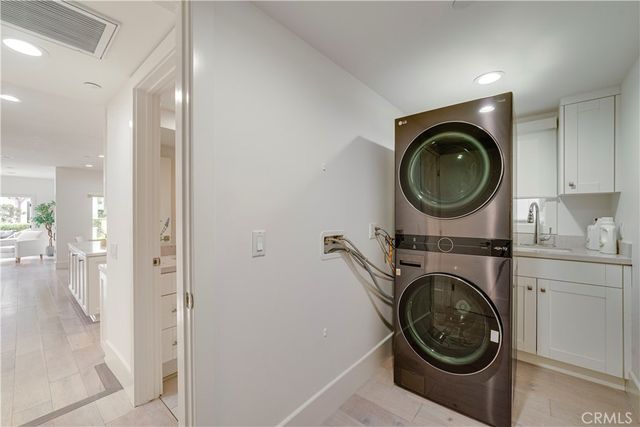 608 Heliotrope, Corona Del Mar, CA 92625