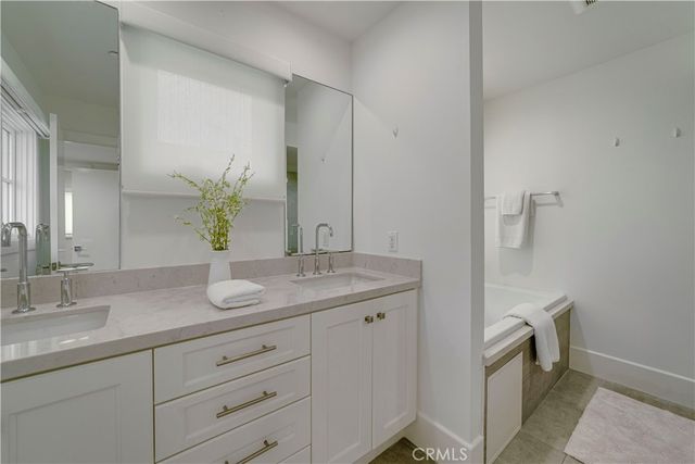 608 Heliotrope, Corona Del Mar, CA 92625