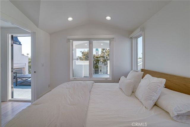 608 Heliotrope, Corona Del Mar, CA 92625