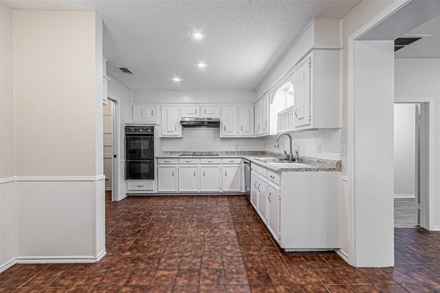 5209 Smokerise Court, Arlington, TX 76016