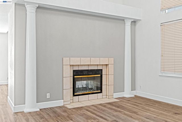 1059 Bellflower St, Livermore, CA 94551