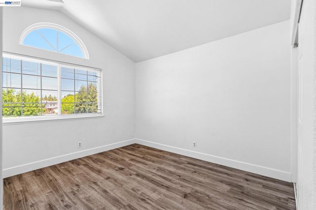 1059 Bellflower St, Livermore, CA 94551