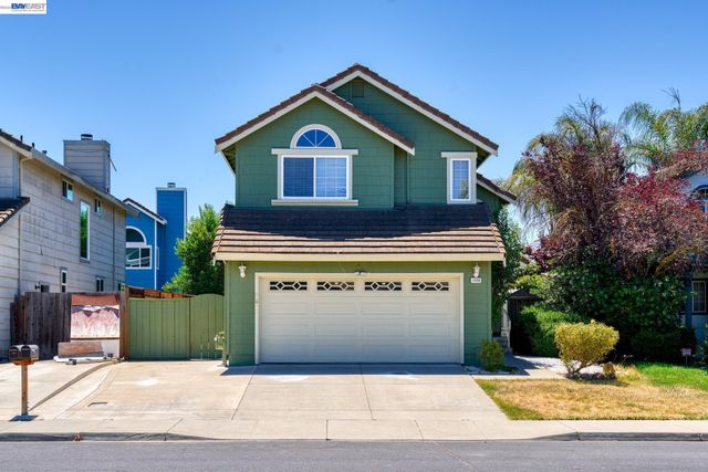 1059 Bellflower St, Livermore, CA 94551