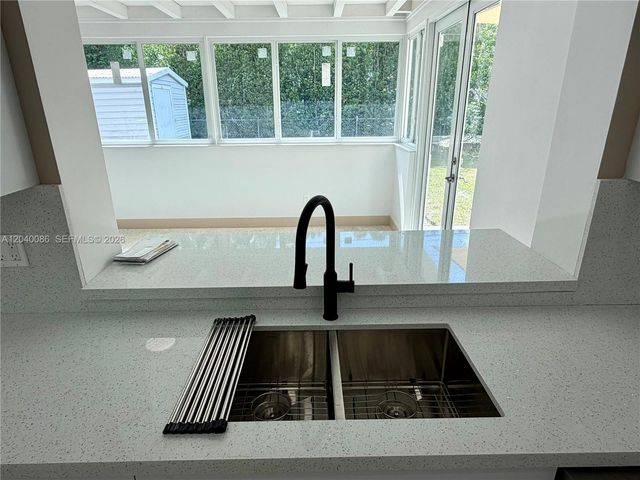 8235 SW 62nd Pl, Miami, FL 33143