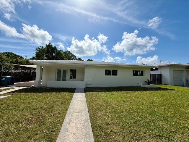 8235 SW 62nd Pl, Miami, FL 33143