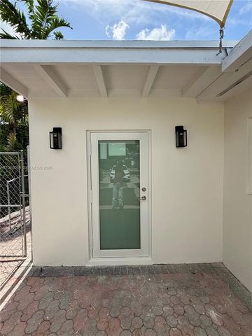8235 SW 62nd Pl, Miami, FL 33143