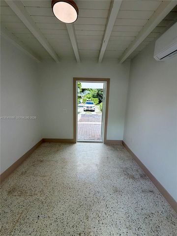 8235 SW 62nd Pl, Miami, FL 33143
