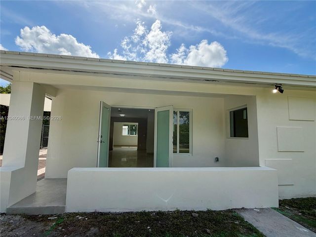8235 SW 62nd Pl, Miami, FL 33143
