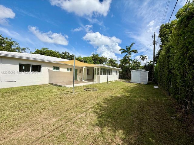 8235 SW 62nd Pl, Miami, FL 33143