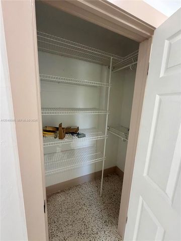 8235 SW 62nd Pl, Miami, FL 33143
