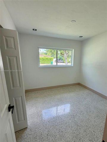 8235 SW 62nd Pl, Miami, FL 33143