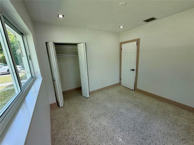 8235 SW 62nd Pl, Miami, FL 33143