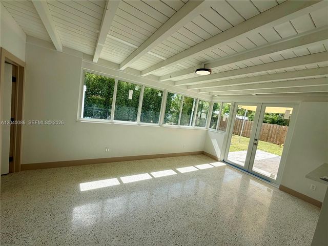 8235 SW 62nd Pl, Miami, FL 33143