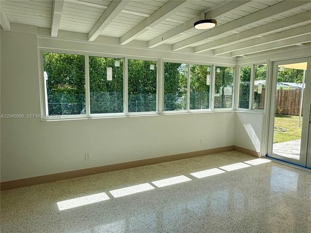 8235 SW 62nd Pl, Miami, FL 33143
