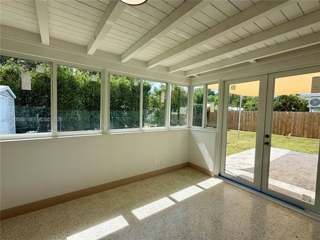 8235 SW 62nd Pl, Miami, FL 33143