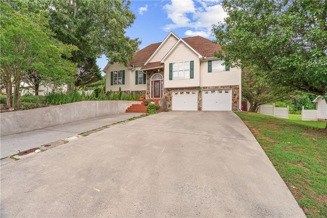 391 Wildwood Circle SE, Calhoun, GA 30701