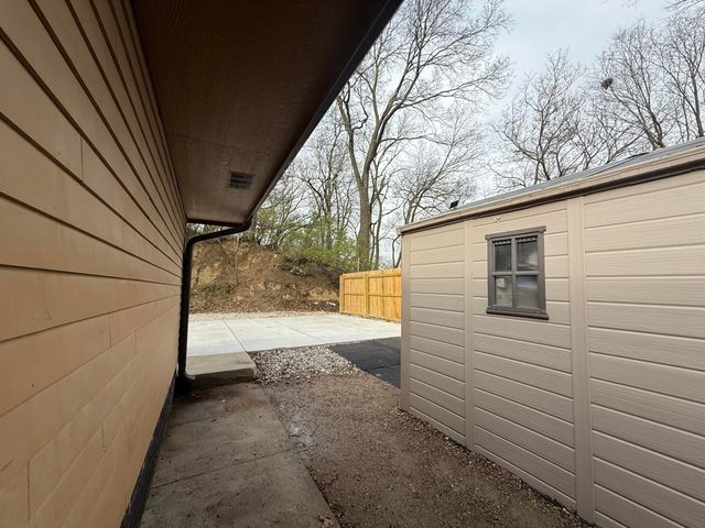 124 HUNTER Avenue, Council Bluffs, IA 51503