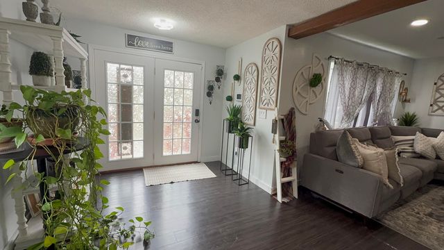 124 HUNTER Avenue, Council Bluffs, IA 51503