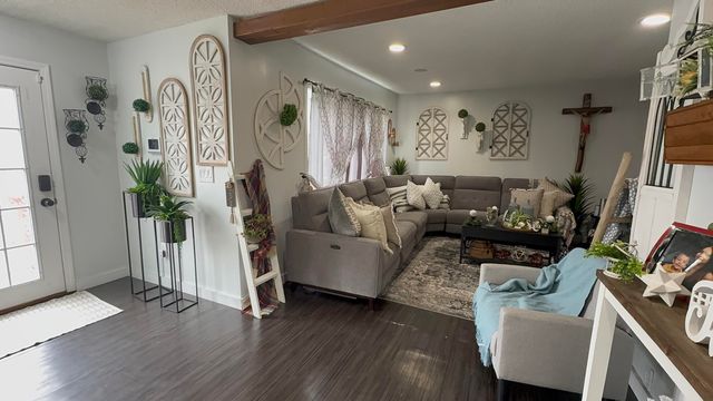 124 HUNTER Avenue, Council Bluffs, IA 51503