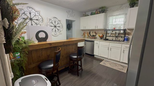 124 HUNTER Avenue, Council Bluffs, IA 51503