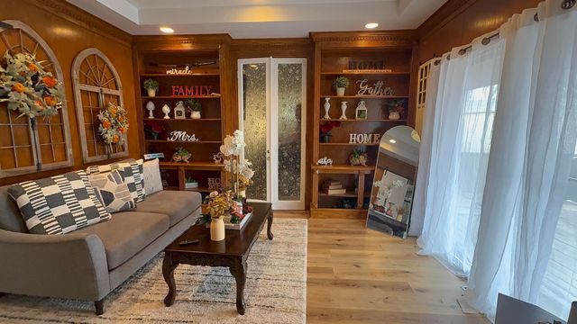 124 HUNTER Avenue, Council Bluffs, IA 51503