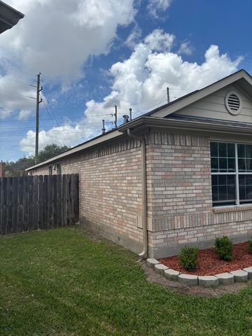 702 Hollyhock Drive, Stafford, TX 77477