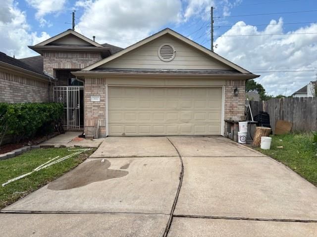 702 Hollyhock Drive, Stafford, TX 77477