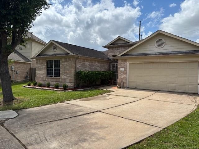 702 Hollyhock Drive, Stafford, TX 77477