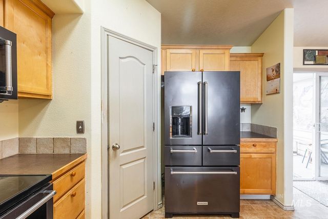 9521 W Cory Ln, Boise, ID 83704
