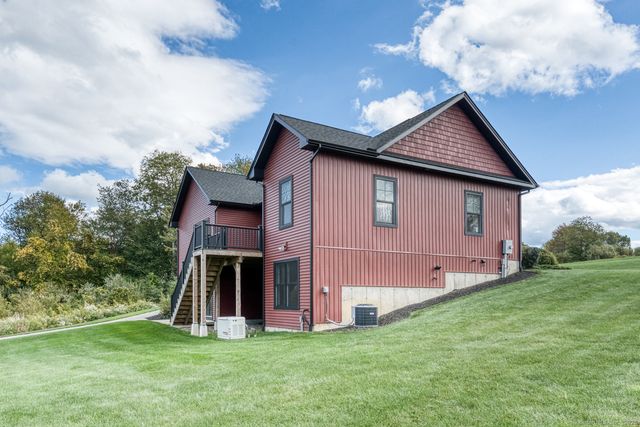 23 Mountain Top Pass, Burlington, CT 06013