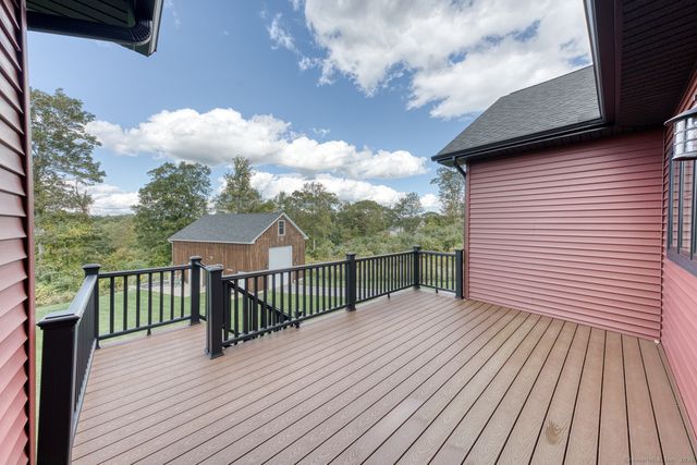 23 Mountain Top Pass, Burlington, CT 06013
