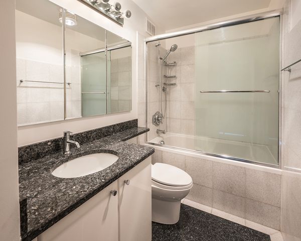 5415 N Sheridan Road 3514, Chicago, IL 60640