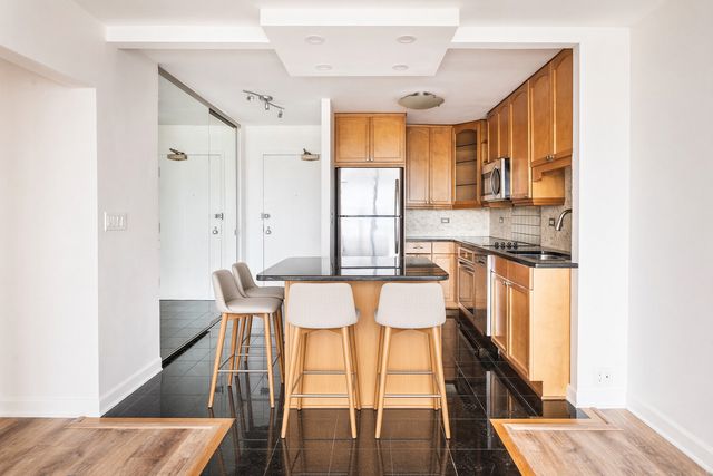 5415 N Sheridan Road 3514, Chicago, IL 60640