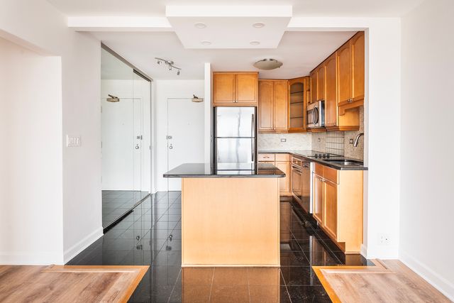 5415 N Sheridan Road 3514, Chicago, IL 60640