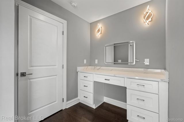 38165 Cherry Lane, Harrison Charter Township, MI 48045