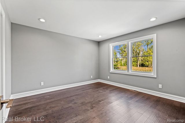 38165 Cherry Lane, Harrison Charter Township, MI 48045