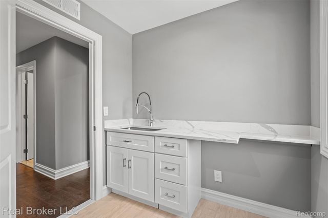 38165 Cherry Lane, Harrison Charter Township, MI 48045