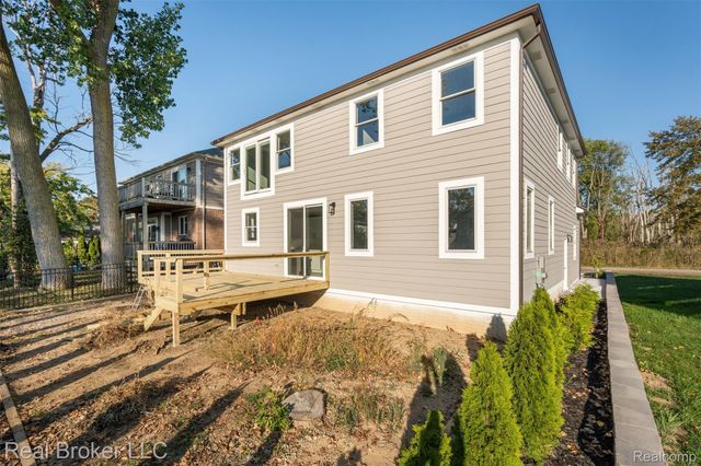 38165 Cherry Lane, Harrison Charter Township, MI 48045