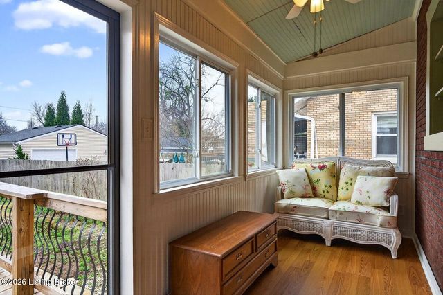 3706 Grandview Ave, Louisville, KY 40207