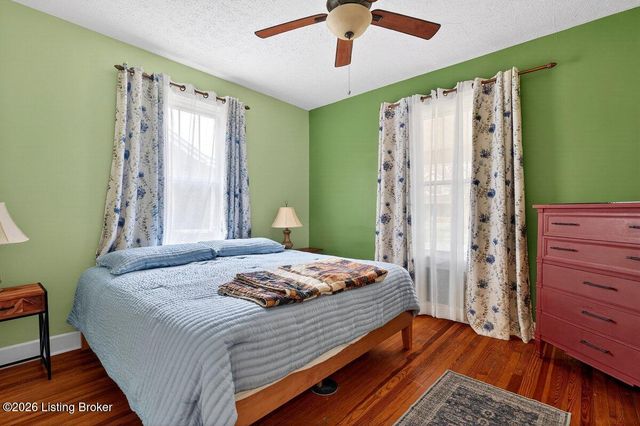 3706 Grandview Ave, Louisville, KY 40207