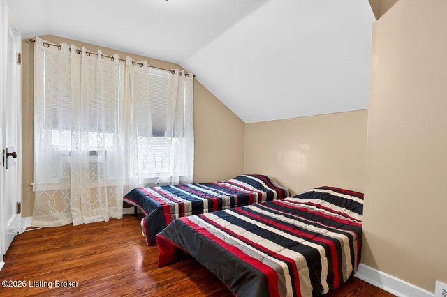 3706 Grandview Ave, Louisville, KY 40207