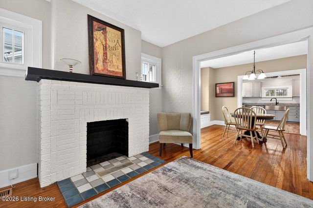 3706 Grandview Ave, Louisville, KY 40207