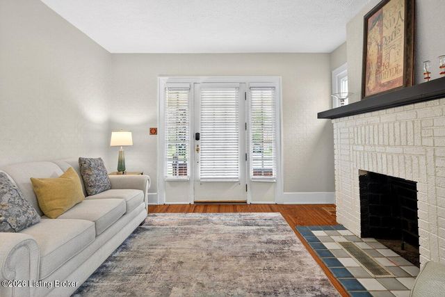 3706 Grandview Ave, Louisville, KY 40207