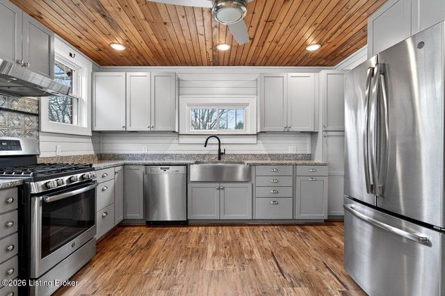 3706 Grandview Ave, Louisville, KY 40207