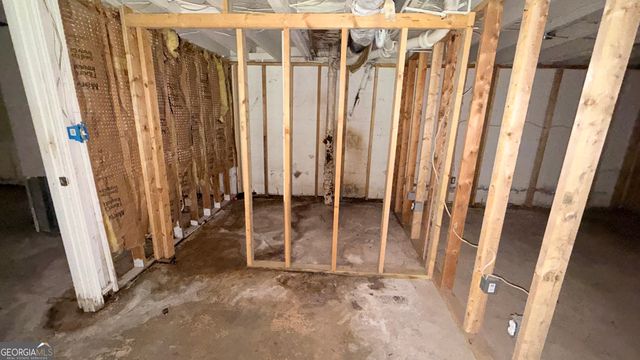 748 Greenhill Drive NE, Conyers, GA 30012