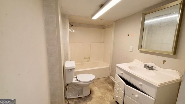 748 Greenhill Drive NE, Conyers, GA 30012