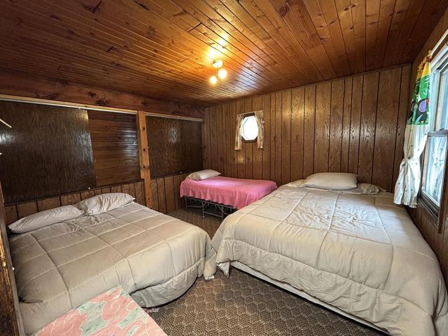 14946 N SUNRISE COURT, Mountain, WI 54149