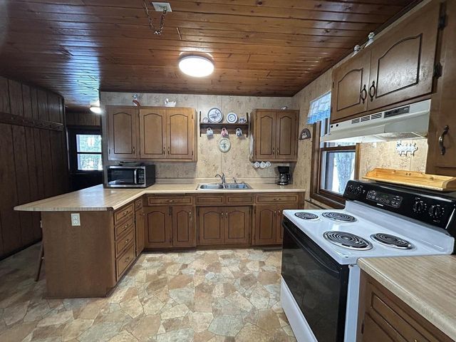 14946 N SUNRISE COURT, Mountain, WI 54149